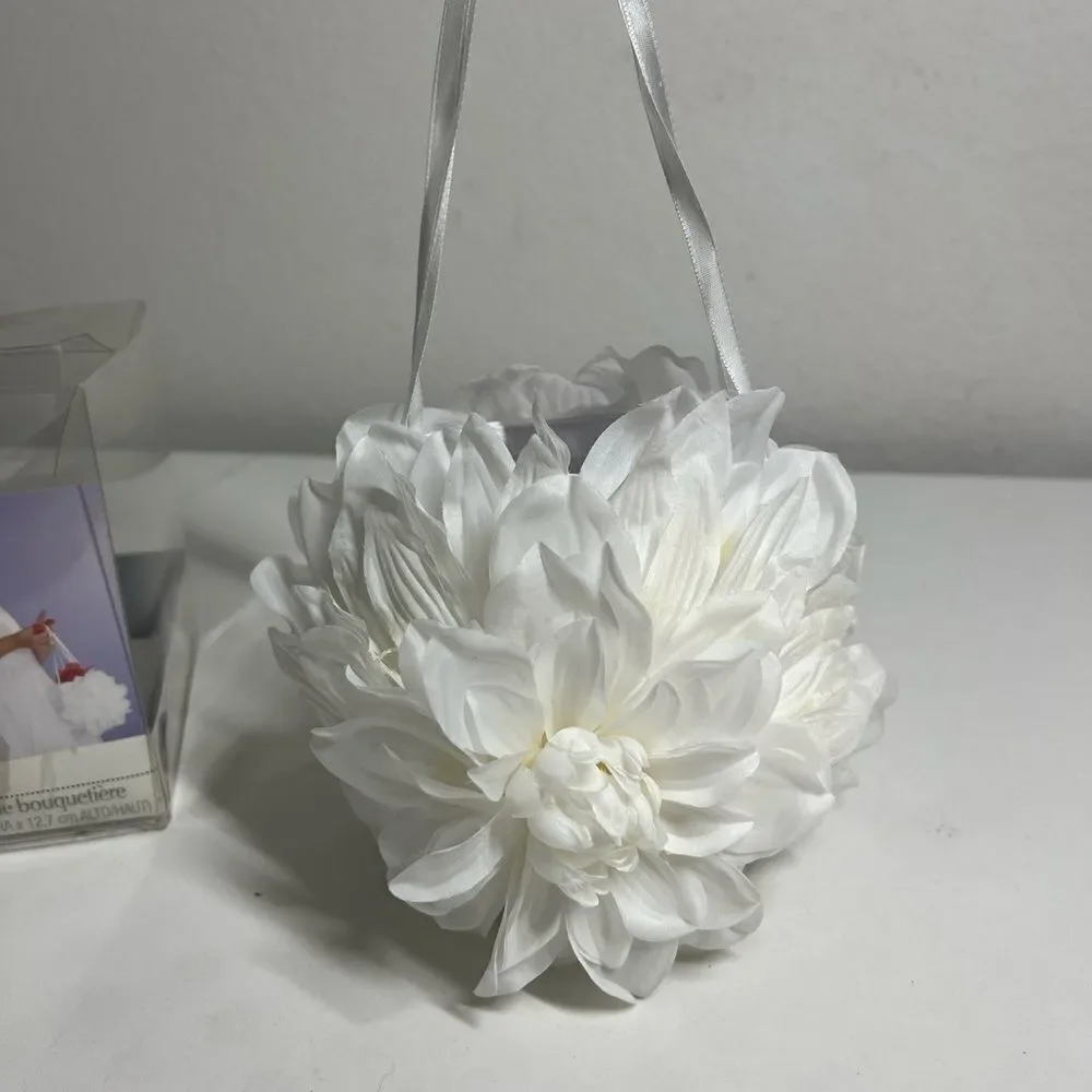 Wilton's Gardenia Collection - Ring Pillow and Flower Girls Basket